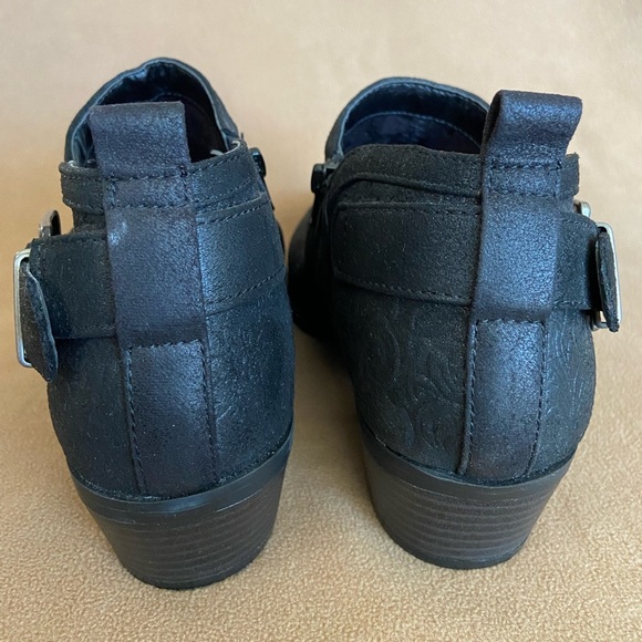 White Mountain Boots Womens Davenport Ankle Bootie Black Buckle Heels 9M - Picture 4 of 11